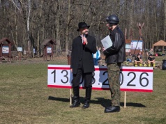 Żywa lekcja historii w Wierzchosławicach. Uczniowie spotkali się z Wincentym Witosem i płk. Adamem Boryczką