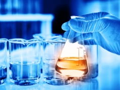 Pomyłka w laboratorium ujawniła przełom. Nowy sposób tworzenia leków