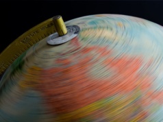 Zmiany klimatyczne spowalniają obrót Ziemi. Tego nie było od milionów lat