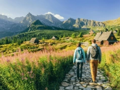 Polacy częściej wybierają urlop w Polsce. Powodem sytuacja geopolityczna