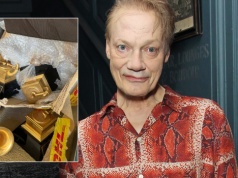 Pokazał, co z bezcenną przesyłką zrobiła firma kurierska. "Zamiast trzech mam dziewięć połamanych kawałków"