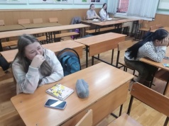 Pani Elżbieta syna ze specjalnymi potrzebami. Dla jej dziecka "dostosowane są tylko sprawdziany"