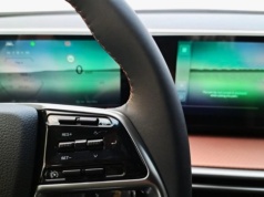 Rodzinny SUV koreańskiej marki za 113 800 zł. Ma oryginalny design, 163 KM i duże ekrany