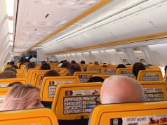 Sienkiewicz ostro o turystach. „Mamy narażać pilotów i pieniądze podatników, aby tych kretynów stamtąd wyprowadzić”