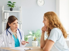 Jak zwolnienie lekarskie wpływa na pensję? Tyle tracisz na L4