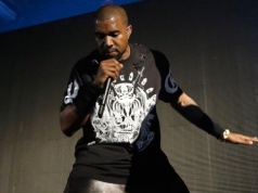 Rolnicy z Teksasu chwycili za broń, bo Kanye West zrobił im pokaz dronów, promując płytę „Bully”