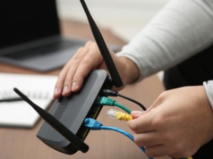 Hakerzy wykorzystują na potęgę. Polacy popełniają prosty błąd