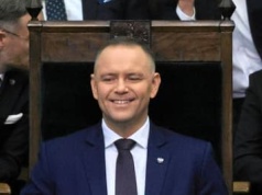 12 razy Nawrocki o SAFE. Bzdura goni bzdurę i fejkiem pogania