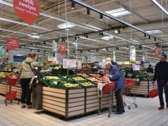 To jedna z ulubionych sieci sklepów w Polsce. Oto co będzie z nią dalej