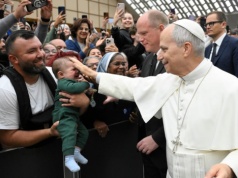 Leon XIV odwiedzi parafię w Ponte Mammolo