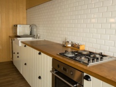 Wtopa goni wtopę podczas remontu kuchni. Czego unikać? "Większa nie znaczy lepsza"