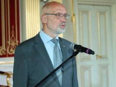 Czemu narzucają SAFE? Prof. Nowak: Bardzo czytelnie przedstawiła to posłanka Gasiuk-Pihowicz