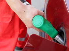 5 sprawdzonych trików na zmniejszenie zużycia paliwa. To naprawdę działa