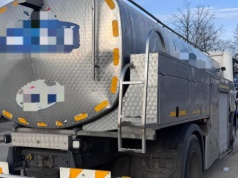 Mleczarka z zakazem jazdy. Dziura w cysternie i łyse opony