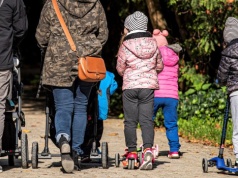 800 plus. Obcokrajowcy pobierają coraz mniej świadczeń