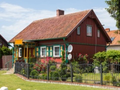 1000 zł kary za każdy dzień. Tego nie wolno stawiać przed domem