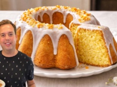 Zrób babkę jak Kuroń. Dodaj TO, a ciasto będzie puszyste i wilgotne