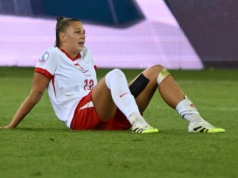 Co za pech! Polka z Barcelony wróciła po kontuzji i... opuściła boisko na noszach