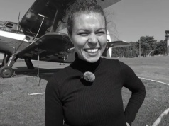 Wzruszające pożegnanie młodej pilotki. To nagranie chwyta za serce. WIDEO