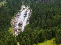 Nie musisz jechać do Ameryki. Piękne wodospady są w Europie. Jeden robi szczególne wrażenie