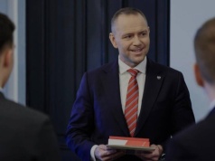 Sprzeciw Nawrockiego ws. SAFE. Były premier: Prezydent został zmanipulowany