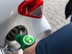 ​Sprzedawali paliwo za pół ceny. Odniosą sukces w wyborach?