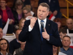 Premier mówił o telefonach od przywódców. Czarnek: "Kto do Ciebie dzwonił, Tusku?"