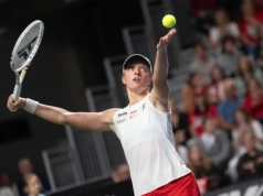 Iga Świątek wyrosła z Polski o kilka rozmiarów. Aż słychać zgrzytanie zębów!