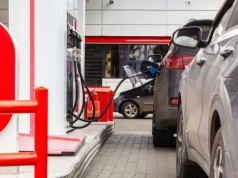 Paliwo za ponad 2 euro. Niemcy rozważają „model austriacki”, a kierowcy uciekają do Słubic