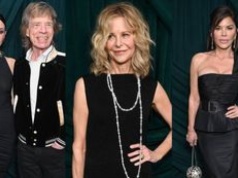 Tłum gwiazd na kolacji poprzedzającej Oscary: dawno niewidziana Meg Ryan, Mick Jagger z młodszą o 44 lata narzeczoną, Lauren Sanchez (ZDJĘCIA)