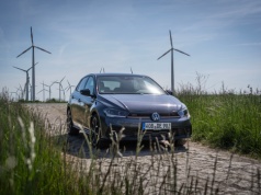 Sprawdziłem najtańszego Volkswagena w Polsce i powiem wam, że ta „biedawersja” to niezły pstryczek w nos dla konkurencji