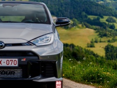 Toyota GR Yaris dostała nową kierownicę i kilka usprawnień. Tego chcieli kierowcy