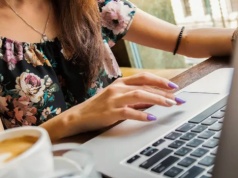 Słyszeliście o dark patterns? Wystarczy jedno kliknięcie. UOKiK ostrzega