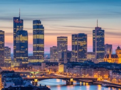 Koniec "snu o Warszawie"? W stolicy płacą coraz gorzej!