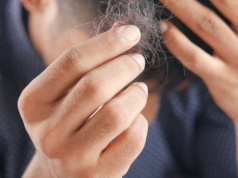 Koniec z łysieniem! Naukowcy ogłaszają przełom w walce z utratą włosów