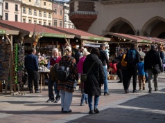 Nadchodzą kolejne jarmarki świąteczne w Polsce. Obejdzie się bez „paragonów grozy”?