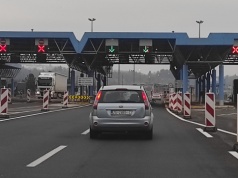 "Pomarańczowy alert".  W Serbii wydano ostrzeżenie dla podróżujących do Chorwacji