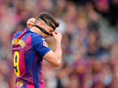 Bramki się sypią, ale "Lewy" schodzi sfrustrowany