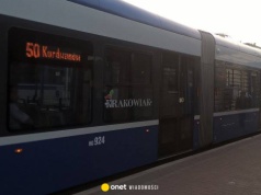 Zderzenie tramwajów w Krakowie. Jedna osoba trafiła do szpitala