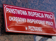 Niezbędnik przedsiębiorcy: reforma PIP * faktury w KSeF na premiera * kto nie uniknie KSeF * KSeF a odliczenie VAT * którzy urzędnicy wejdą w KSeF