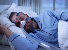 "Efekty są spektakularne". Nowoczesne sposoby na chrapanie i bezdech senny