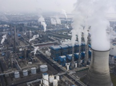 Chińska gospodarka przyspiesza na początku roku. Produkcja przemysłowa i sprzedaż detaliczna rosną mimo globalnych napięć