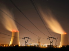 Nadpodaż energii może zaszkodzić francuskim elektrowniom jądrowym