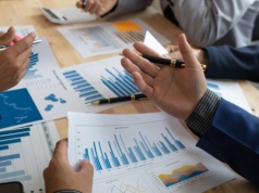 Dług firm przekroczył 45 mld zł. Eksperci wskazują nowe ryzyka dla gospodarki