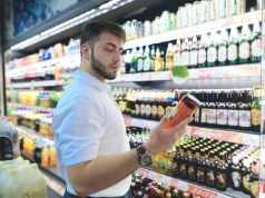 Szybsze cięcia w sprzedaży alkoholu. Posłowie chcą zmian na wakacje