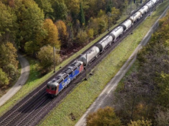 Szwajcarzy kupią zeroemisyjne lokomotywy manewrowe. Czesi w grze