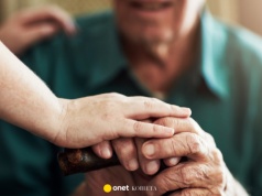 Żałoba za życia i koniec świata we własnym domu. "Jak z małym dzieckiem albo zwierzątkiem"