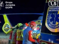 Nocny dramat na Jurze – mężczyzna spadł z dużej wysokości. Do akcji ruszyła Jurajska Grupa GOPR, potrzebny był śmigłowiec