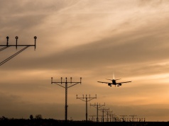 Lotnisko w Balicach bez ILS przez kilka miesięcy! Nowy system wspomagający starty i lądowania samolotów zacznie działać jesienią