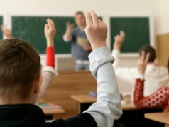 Uczniowie zareagowali natychmiast. Nauczyciel prowadzący lekcje wydmuchał 1,5 promila